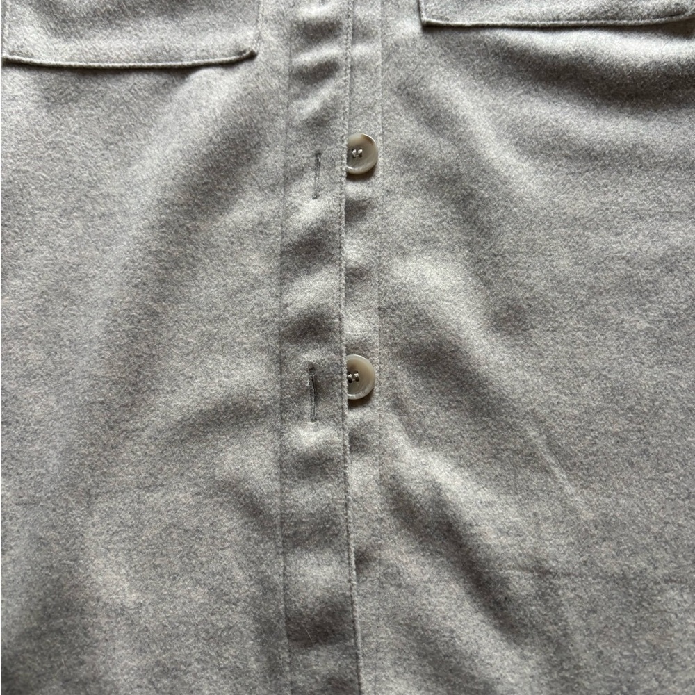 Shacket Xs. Made big - Picture 2 of 6